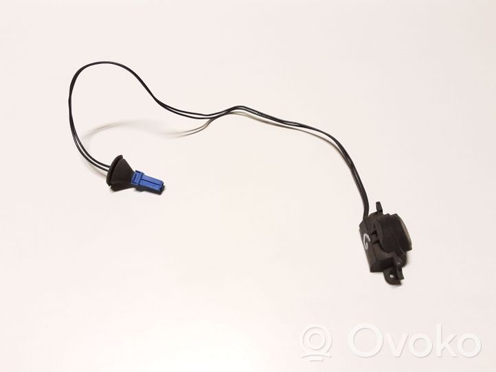 Jaguar X-Type Tailgate opening switch S808