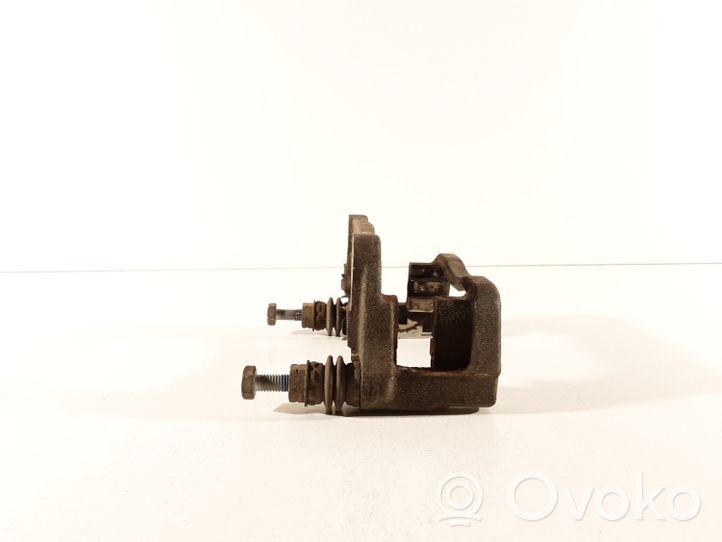 Land Rover Freelander 2 - LR2 Supporto della pinza del freno posteriore 