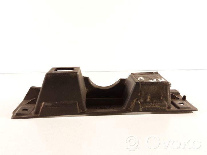 Land Rover Discovery 3 - LR3 Staffa di rinforzo montaggio del paraurti anteriore DQ0500031