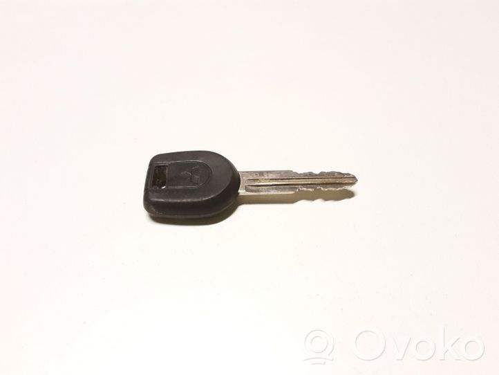 Mitsubishi Outlander Užvedimo raktas (raktelis)/ kortelė 