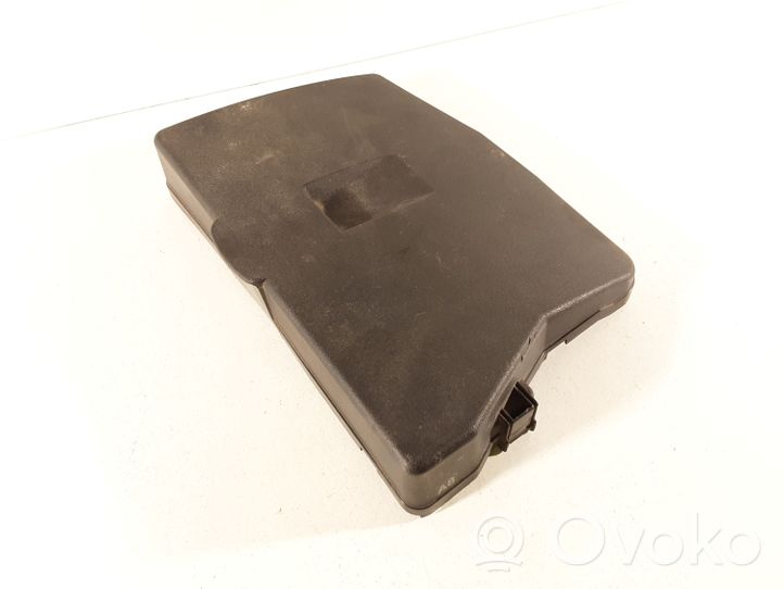 Toyota Verso Coperchio scatola dei fusibili 8266205150