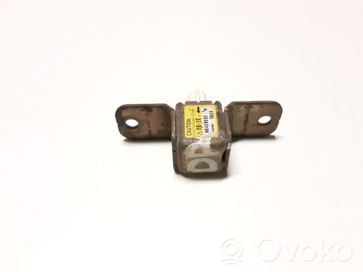 Mitsubishi Pajero Sensore d’urto/d'impatto apertura airbag MR409363