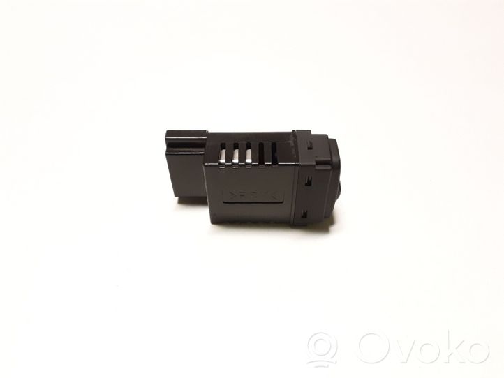 Mitsubishi Pajero Regler Dimmer Schalter Beleuchtung Kombiinstrument Cockpit 6D18