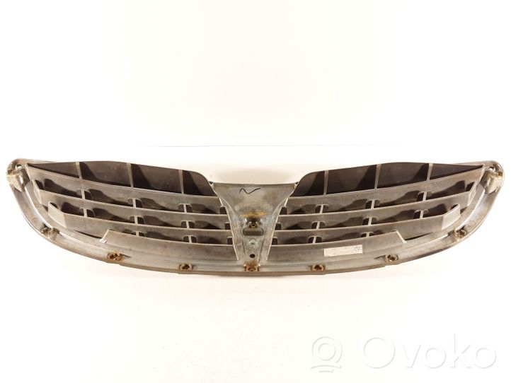 SsangYong Kyron Grille calandre supérieure de pare-chocs avant 7945109000