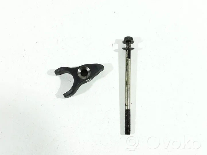 Toyota Corolla E120 E130 Support de pince d'injecteur de carburant 