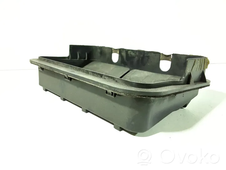 Subaru Outback Évent de pression de quart de panneau 72651AG000