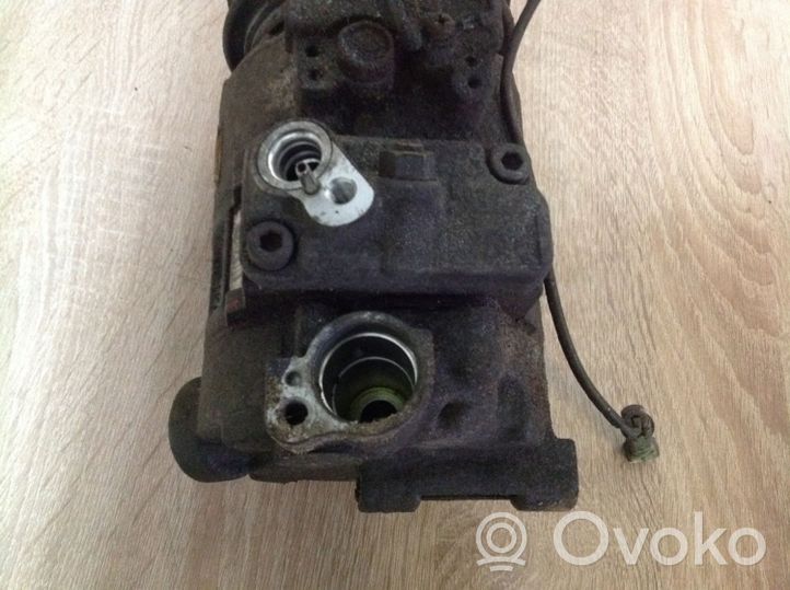 Audi A8 S8 D2 4D Compressore aria condizionata (A/C) (pompa) 