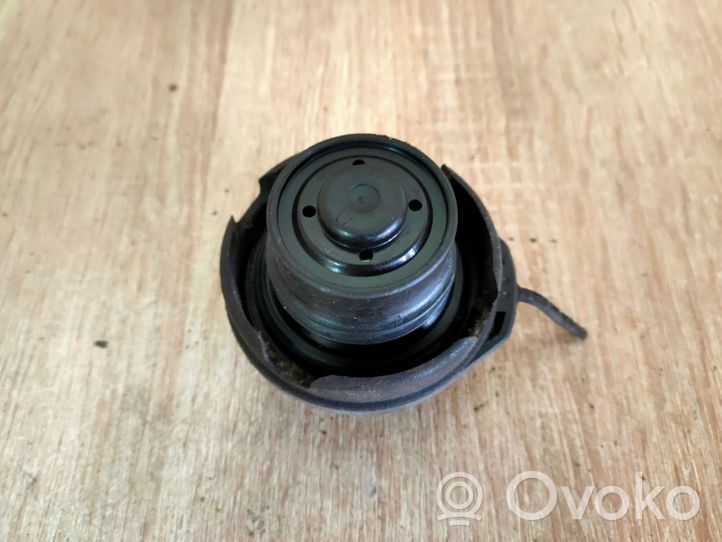 Audi A4 S4 B7 8E 8H Tappo del serbatoio del carburante 