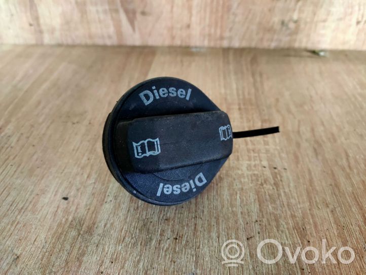 Audi A4 S4 B7 8E 8H Tappo del serbatoio del carburante 