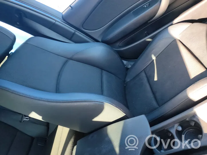 BMW 1 E81 E87 Sēdekļu un durvju dekoratīvās apdares komplekts 