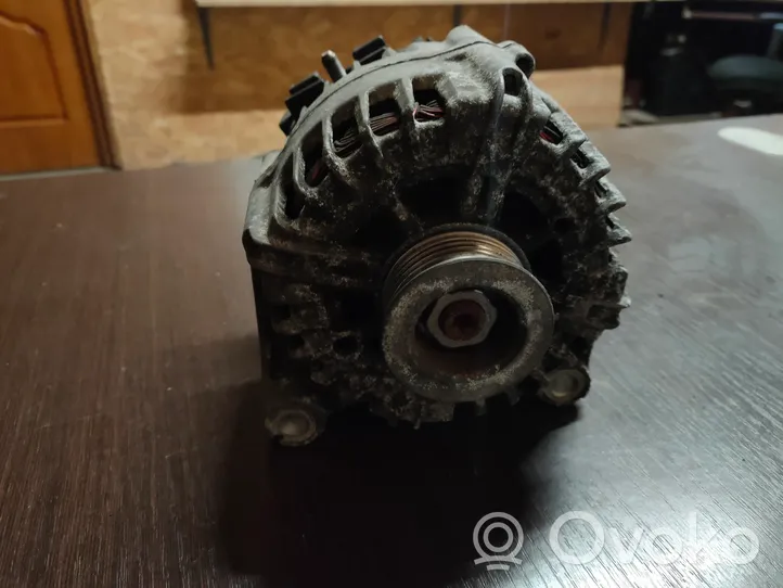 BMW 1 E81 E87 Alternador 