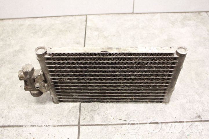 Mercedes-Benz E W211 Radiatore dell’olio del cambio A2115000200