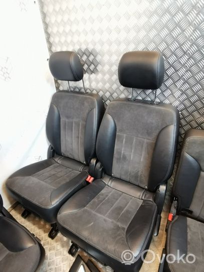Mercedes-Benz R W251 Interior set 