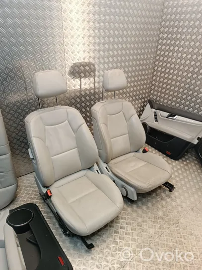 Mercedes-Benz C W204 Kit intérieur 