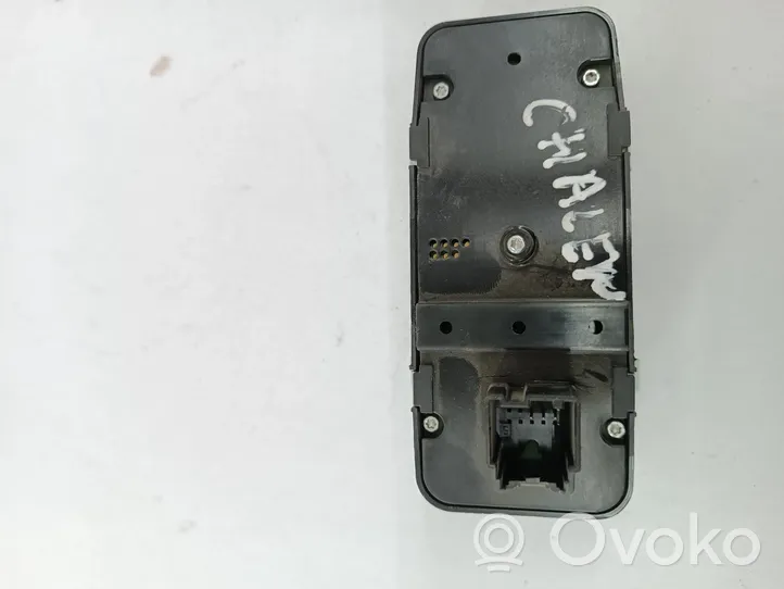 Dodge Challenger Electric window control switch 68183752AE