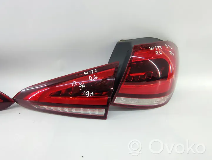 Mercedes-Benz A W177 Set di luci posteriori A1779068102