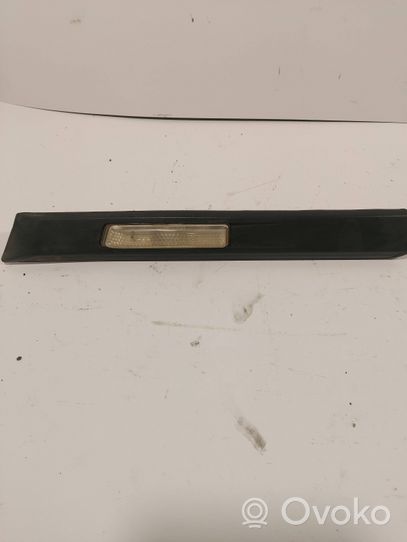 BMW 7 E38 Rivestimento parafango (modanatura) 8165220