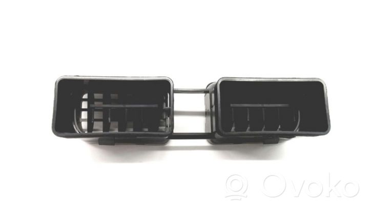 Subaru Forester SG Dysze / Kratki środkowego nawiewu deski rozdzielczej 66110SA041