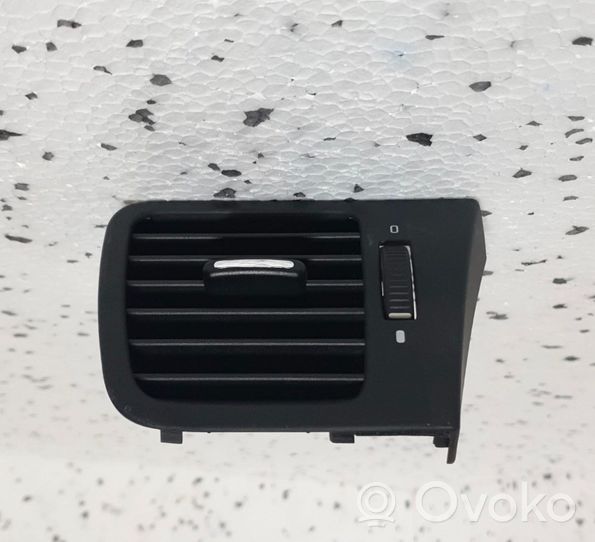 Subaru Legacy Copertura griglia di ventilazione laterale cruscotto 66110AG001