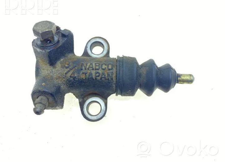 Subaru Impreza II Cilindro de embrague hidráulico 30620AA111