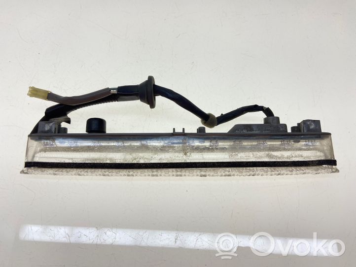 Subaru Legacy Luce d’arresto centrale/supplementare 84701AG001