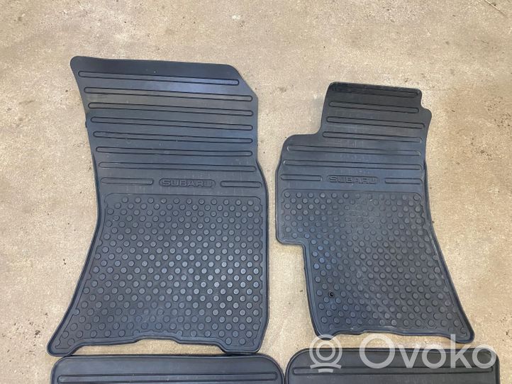 Subaru Legacy Set di tappetini per auto 