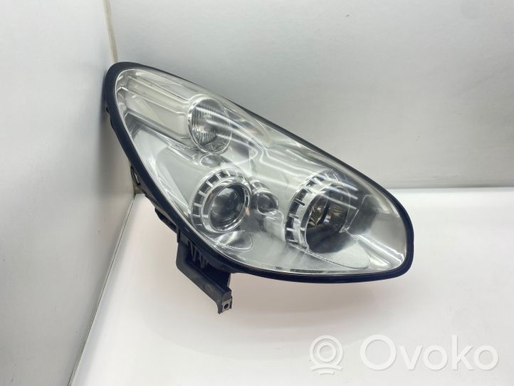 Subaru B9 Tribeca Lampa przednia 