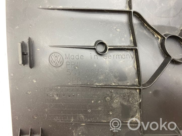 Volkswagen Golf VII Lampka klapy bagażnika 5G9867656