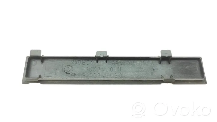 Subaru Legacy Listwa dachowa 91067AG060