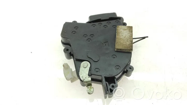 Subaru Outback Motor de la cerradura de la puerta delantera 