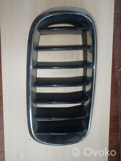 BMW X6 F16 Maskownica / Grill / Atrapa górna chłodnicy 7316076