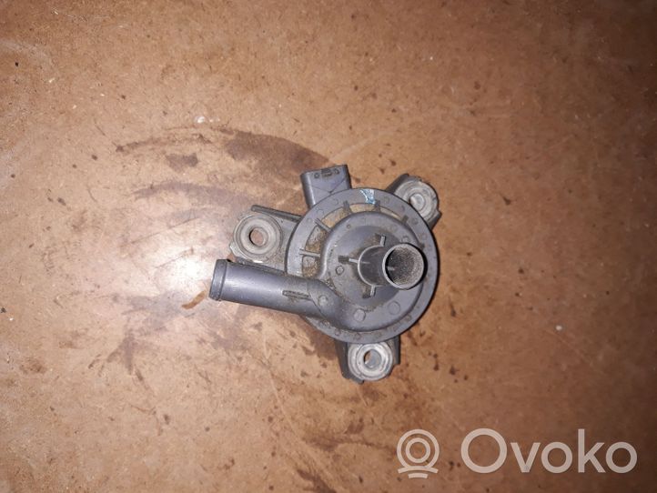 Toyota Auris E180 Pompe à eau de liquide de refroidissement G904052010