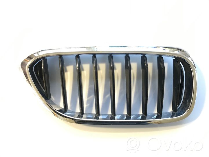 BMW 5 G30 G31 Atrapa chłodnicy / Grill 7390866