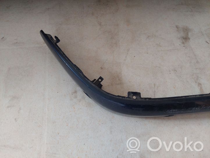 Mercedes-Benz C W203 Modanatura separatore del paraurti anteriore A2038851821