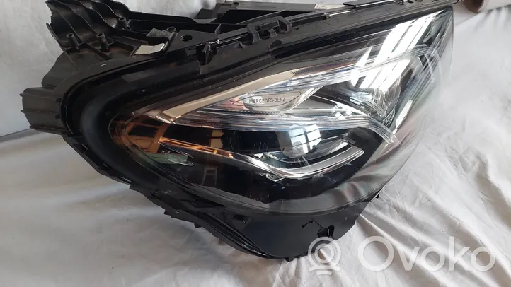 Mercedes-Benz E W213 Lampa przednia A2139064804KZ