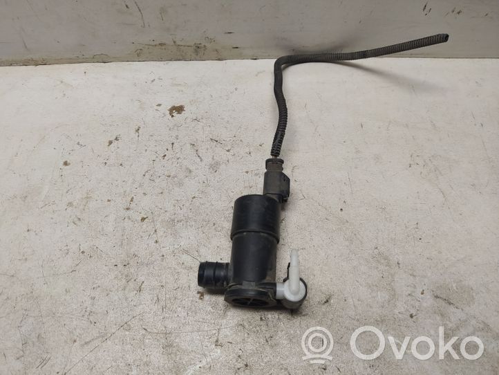 Peugeot 2008 II Windscreen/windshield washer pump 9825894180