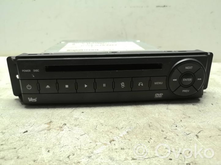 Chrysler Voyager Radio/CD/DVD/GPS-pääyksikkö P05064063AE