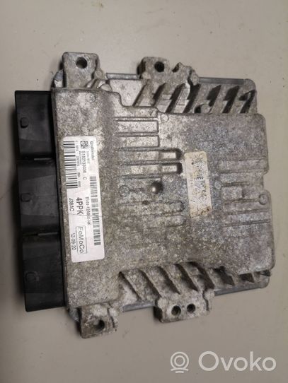 Ford Focus Variklio valdymo blokas BV6112A650NK