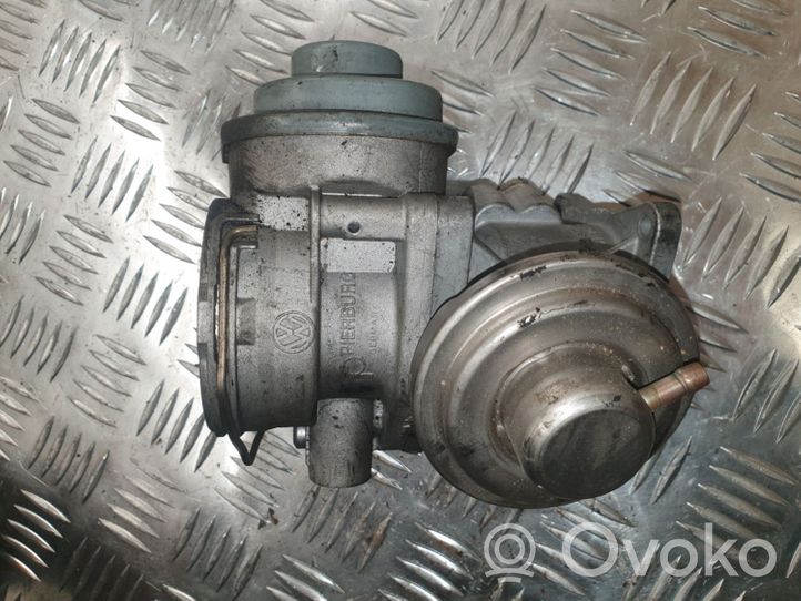 Audi A4 S4 B8 8K EGR-venttiili 038129637