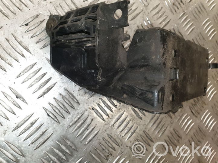 BMW X1 E84 Soporte de montaje del radiador 7117812