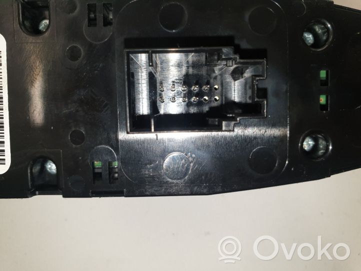 BMW 3 F30 F35 F31 Interruttore di controllo dell’alzacristalli elettrico 9208110