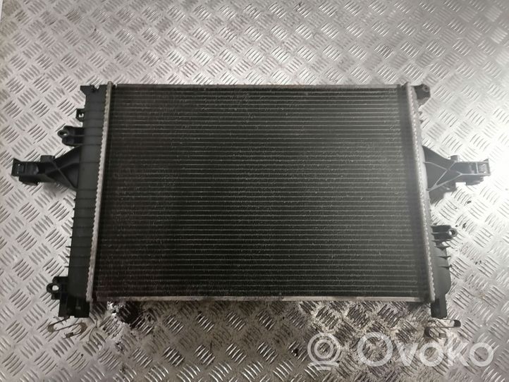 Volvo V70 Radiatore di raffreddamento 30723909