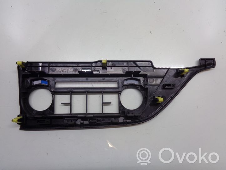 Toyota Auris E180 Console centrale, commande chauffage/clim 75F544