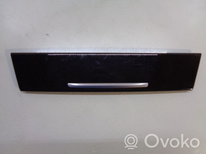 BMW 7 F01 F02 F03 F04 Moldura del cenicero del coche 9155122