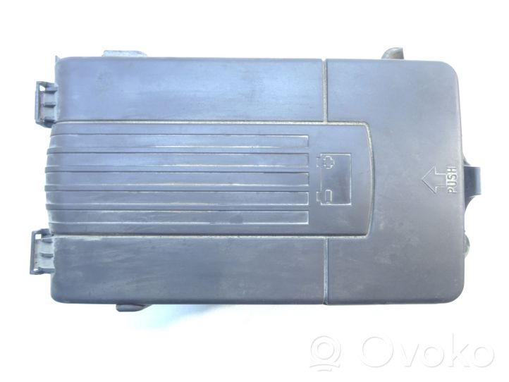 Volkswagen Touran II Battery box tray 1K0915325B