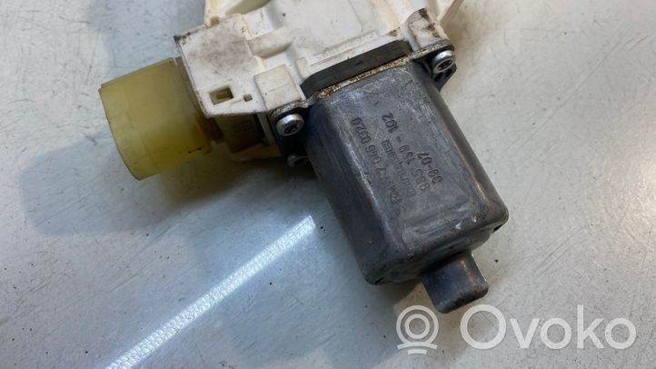 BMW 7 F01 F02 F03 F04 Moteur de lève-vitre de porte arrière 7046032