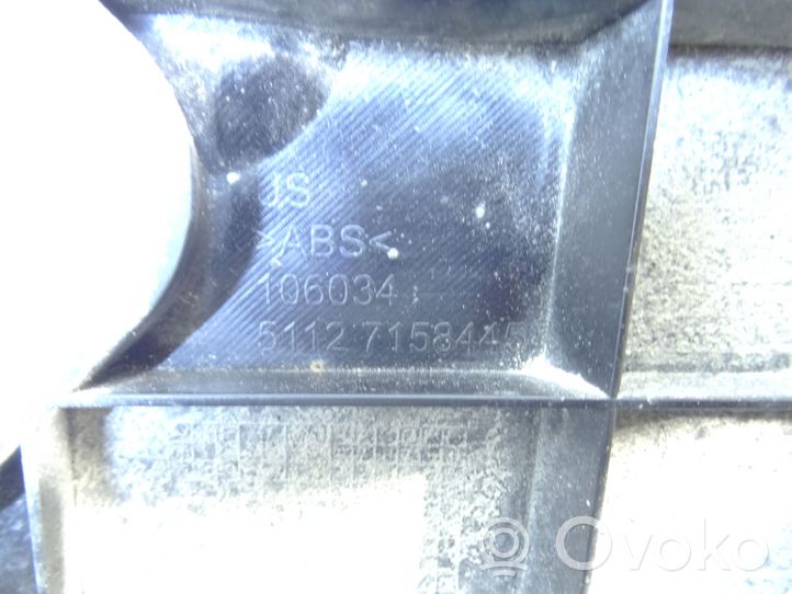 BMW X5 E70 Mocowanie narożnika zderzaka tylnego 7158445