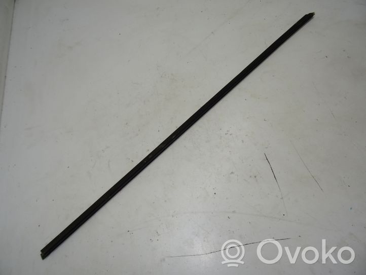 BMW 3 E92 E93 Rivestimento modanatura del vetro della portiera anteriore 7119079