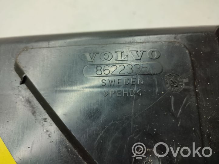 Volvo V70 Akkulaatikon alustan kansi 8622335