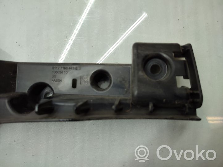 BMW 5 E60 E61 Soporte de montaje del parachoques trasero 7158441